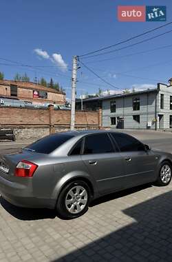 Седан Audi A4 2001 в 