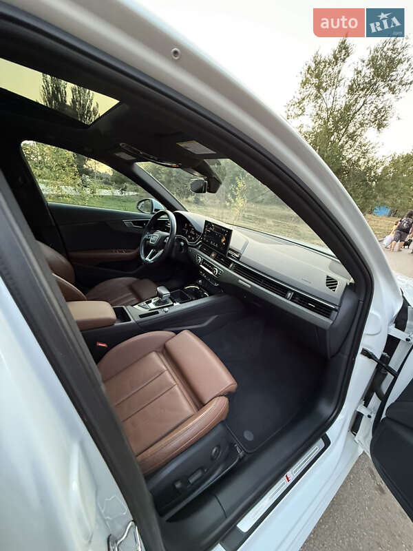 Седан Audi A4 2020 в Кривом Роге