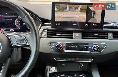 Седан Audi A4 2019 в 