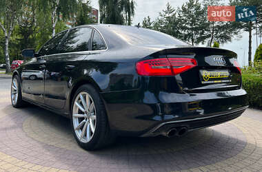 Седан Audi A4 2014 в 