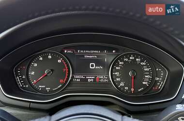 Седан Audi A4 2019 в 