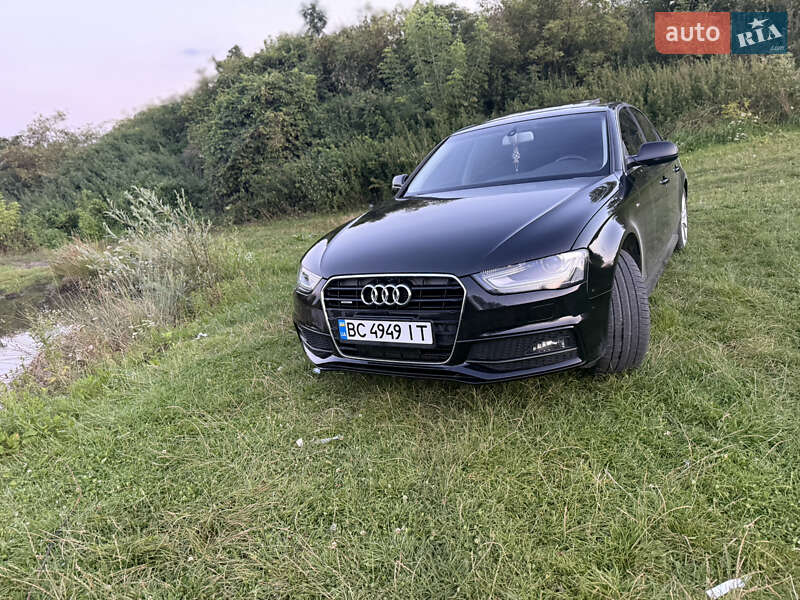 Седан Audi A4 2014 в Львове