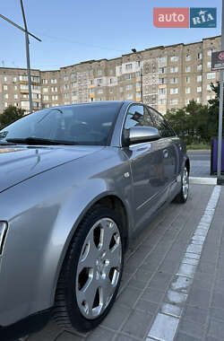 Седан Audi A4 2004 в 