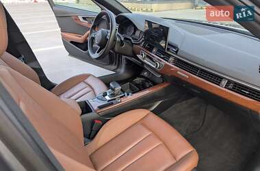 Седан Audi A4 2020 в 