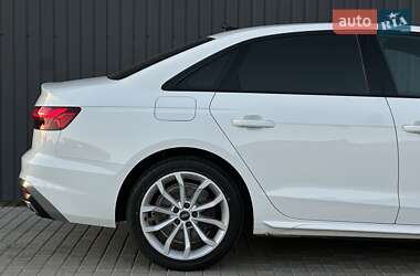 Седан Audi A4 2021 в 