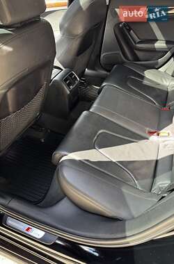 Седан Audi A4 2015 в 