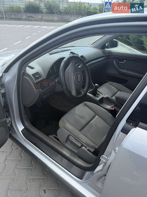 Седан Audi A4 2002 в Могилев-Подольске
