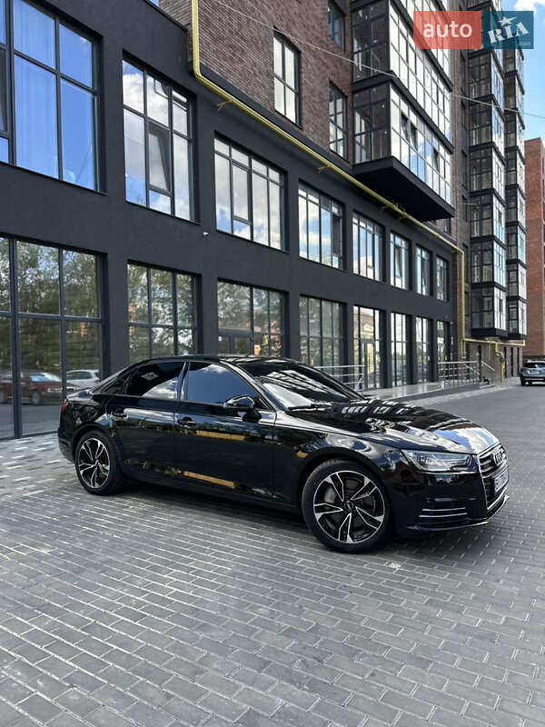 Седан Audi A4 2016 в Полтаве