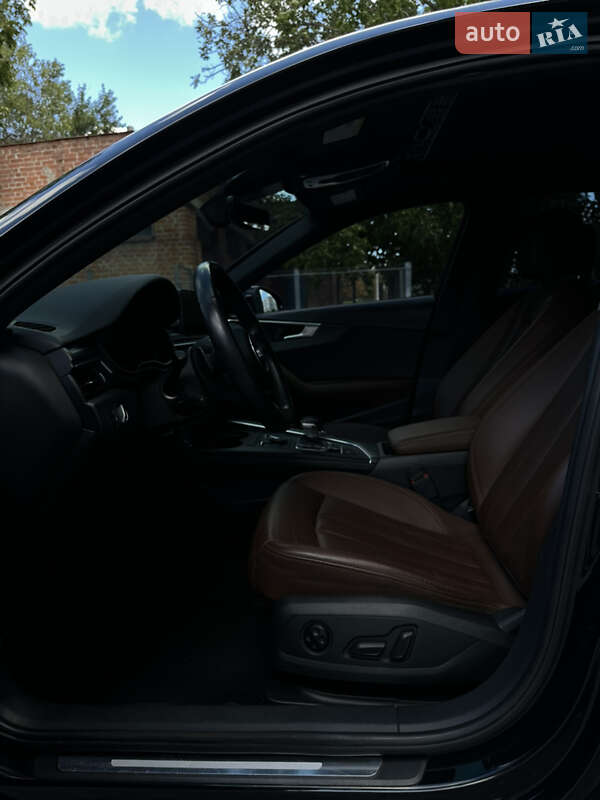 Седан Audi A4 2016 в Полтаве