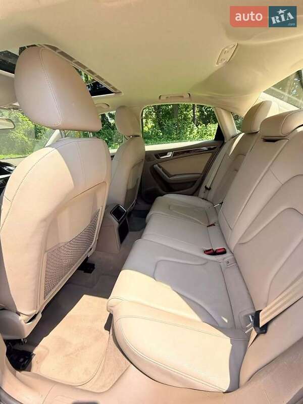 Седан Audi A4 2011 в Виннице