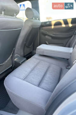 Седан Audi A4 2001 в 