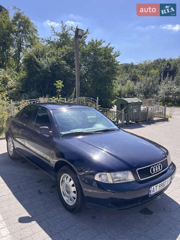 Седан Audi A4 1996 в Тернополе