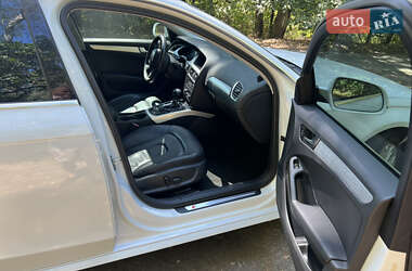 Седан Audi A4 2012 в 