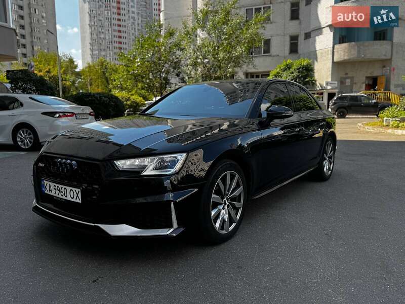 Седан Audi A4 2018 в Киеве