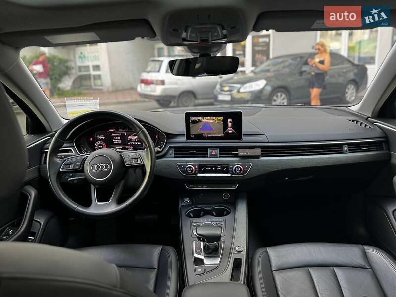 Седан Audi A4 2018 в Киеве