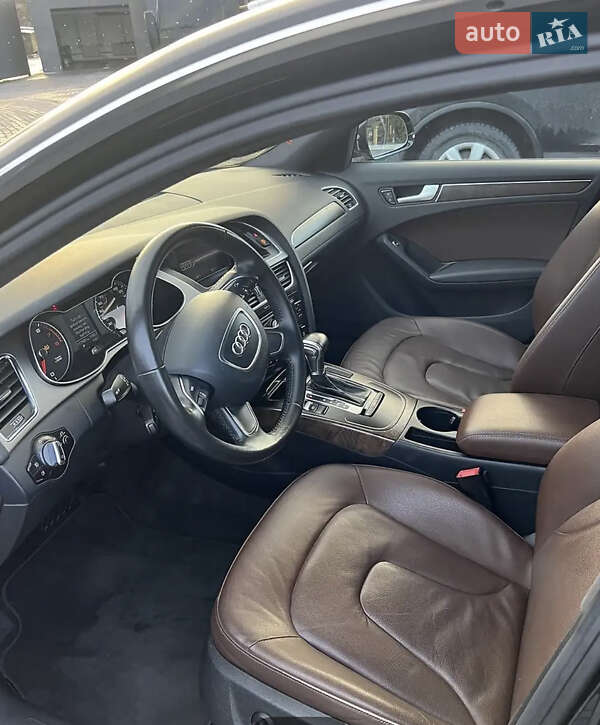 Седан Audi A4 2012 в Теребовле