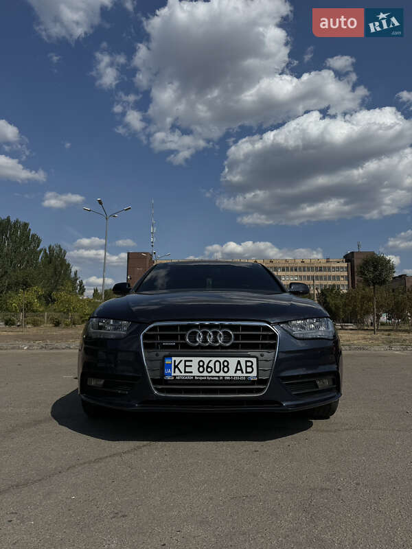Седан Audi A4 2013 в Кривом Роге