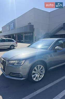 Седан Audi A4 2017 в 