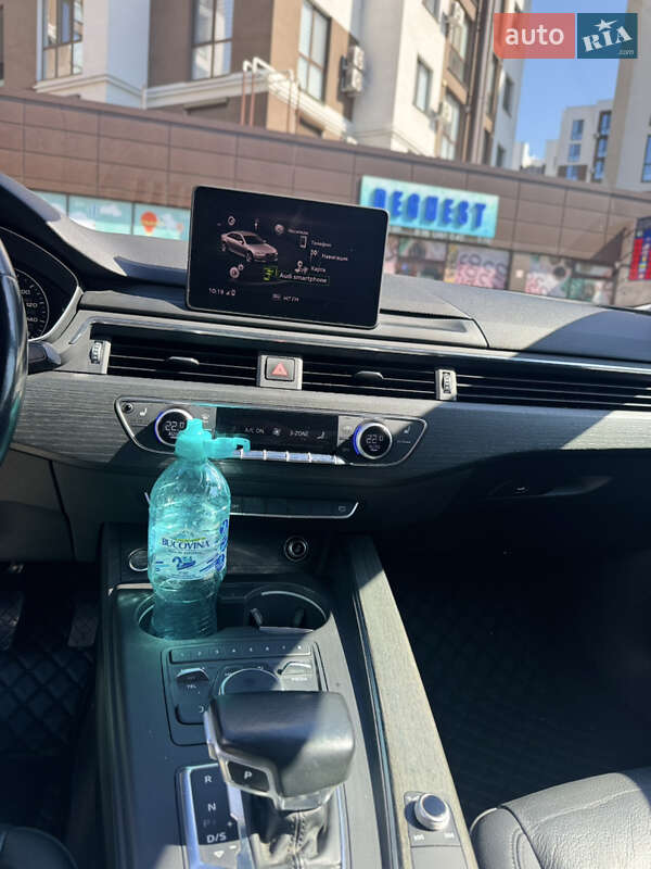 Седан Audi A4 2017 в Одессе