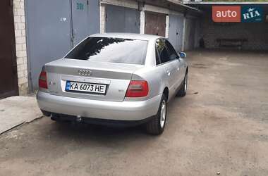 Седан Audi A4 1999 в 
