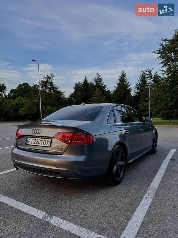 Седан Audi A4 2012 в Киеве