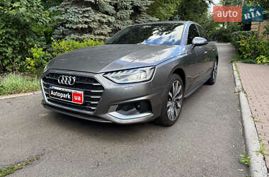 Седан Audi A4 2021 в Києві