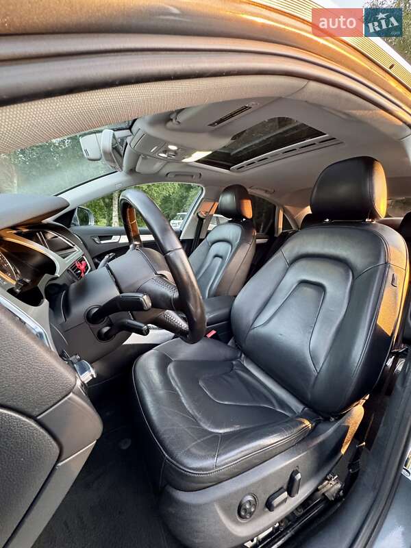 Седан Audi A4 2012 в Киеве