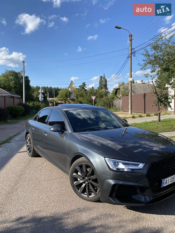 Седан Audi A4 2016 в 