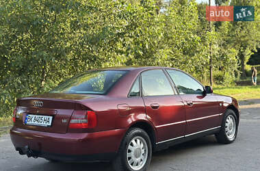 Седан Audi A4 1999 в 
