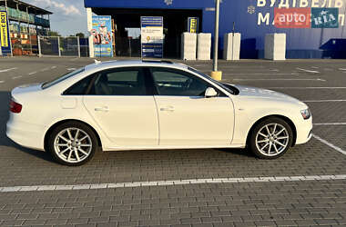 Седан Audi A4 2014 в 