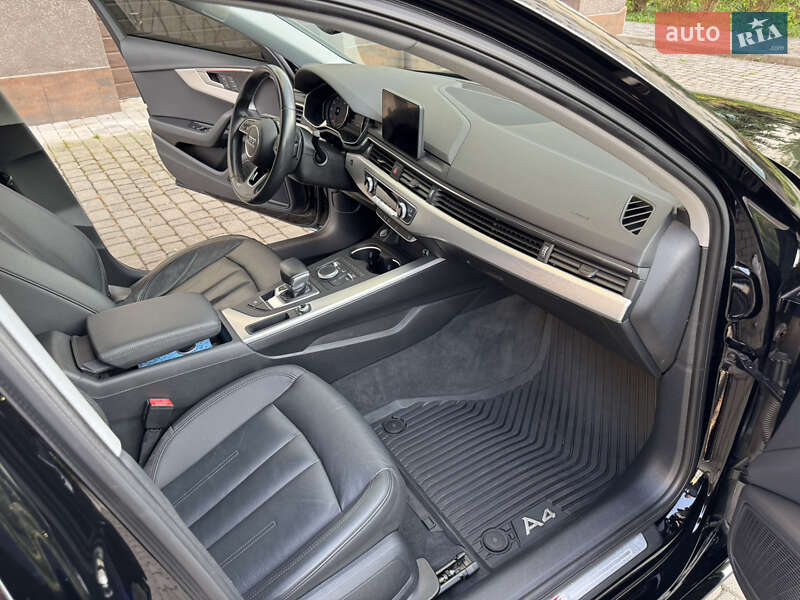 Седан Audi A4 2018 в Ивано-Франковске