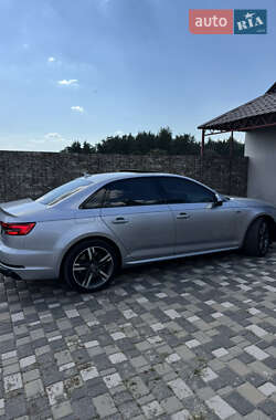 Седан Audi A4 2015 в 