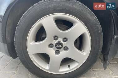 Седан Audi A4 2003 в 