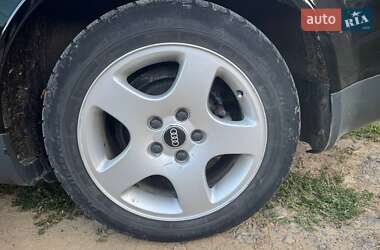 Седан Audi A4 2003 в 