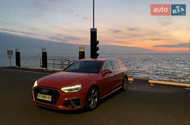 Универсал Audi A4 2019 в 