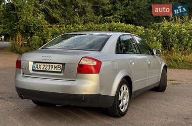 Седан Audi A4 2000 в 