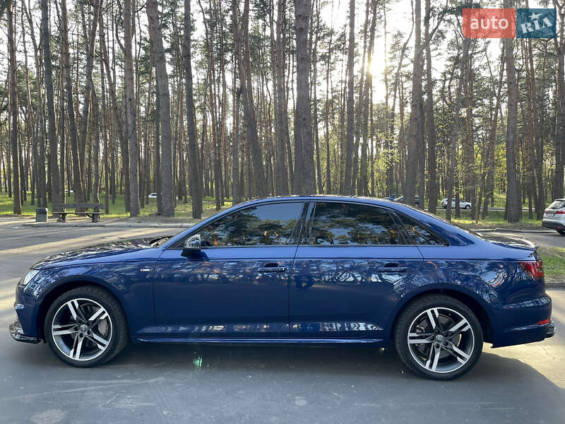 Седан Audi A4 2017 в Киеве