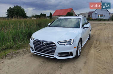Седан Audi A4 2019 в Львові