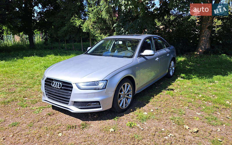 Седан Audi A4 2015 в 