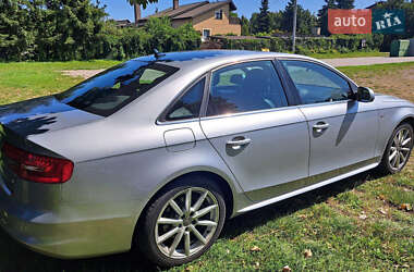 Седан Audi A4 2015 в 