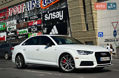 Седан Audi A4 2018 в Львові