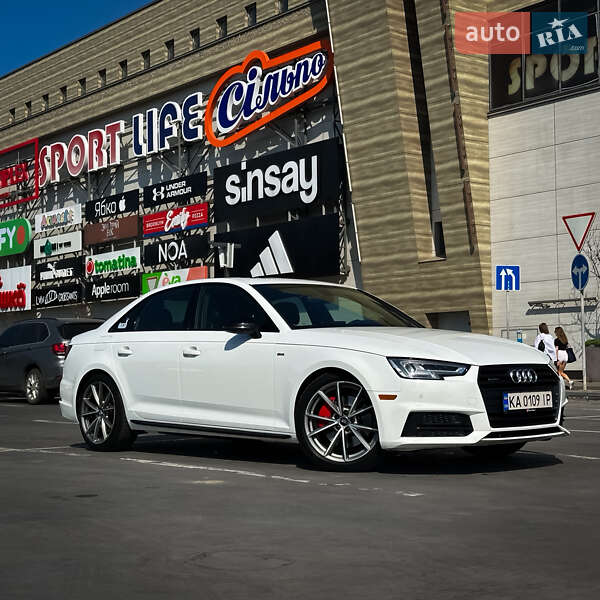 Седан Audi A4 2018 в Львове