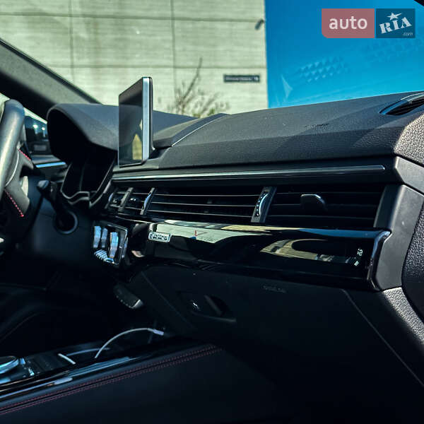 Седан Audi A4 2018 в Львове