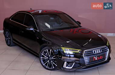 Седан Audi A4 2019 в 