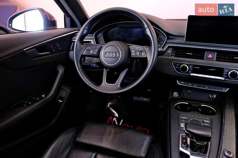 Седан Audi A4 2019 в Одессе