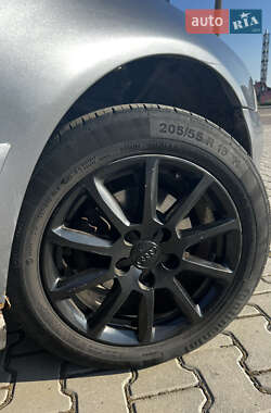 Универсал Audi A4 2000 в 