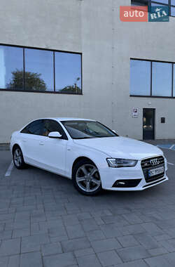Седан Audi A4 2013 в Стрые