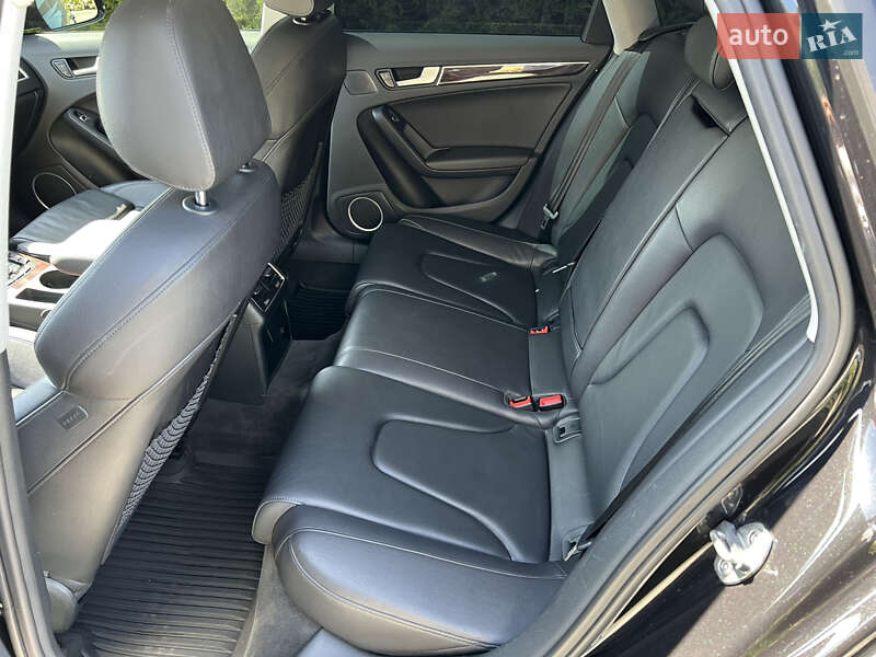 Седан Audi A4 2013 в Виннице