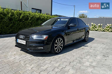 Седан Audi A4 2013 в 