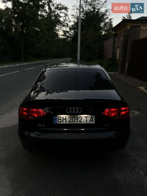 Седан Audi A4 2009 в Буче